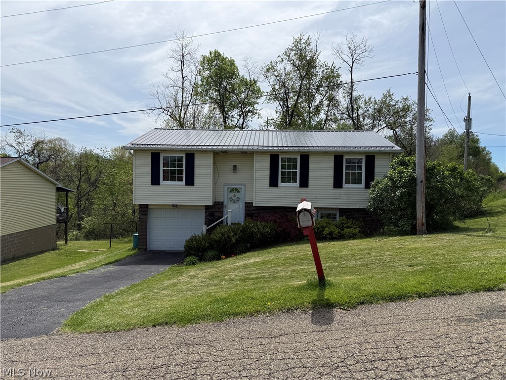 191 Ridgeland Drive Toronto, OH 43964 - Photo 1 of 21