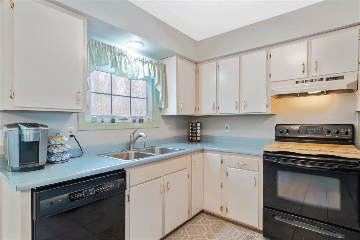 21 Kim Lane Milton, VT 05468 - Photo 11 of 29