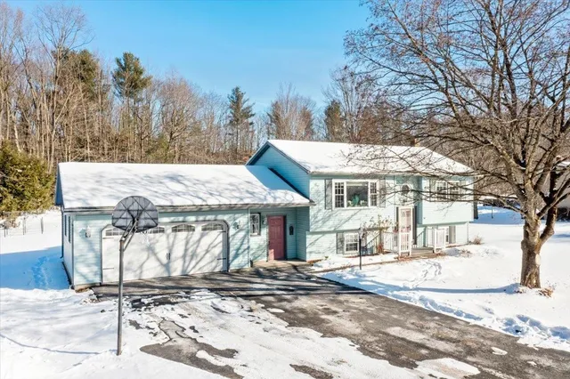 $445,500 | 21 Kim Lane, Milton, VT 05468