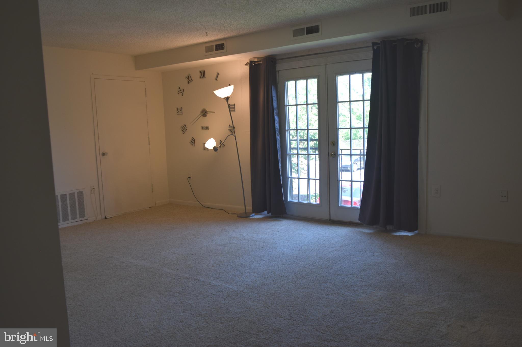 3813 Swann Road, Unit 101 Suitland, MD 20746 - Photo 2 of 14 Living room