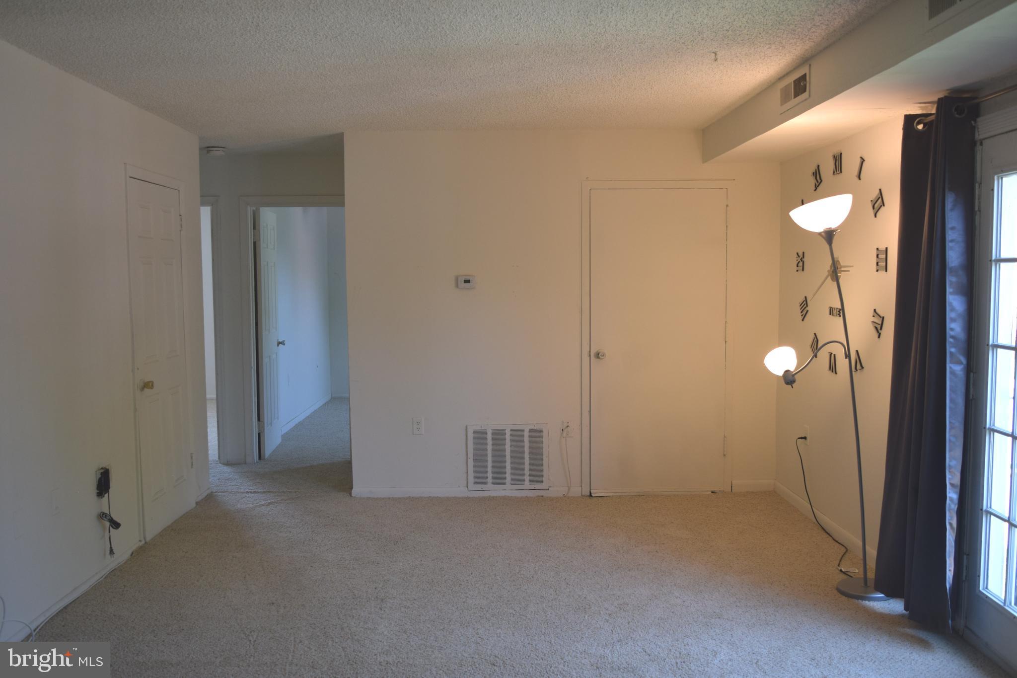 3813 Swann Road, Unit 101 Suitland, MD 20746 - Photo 3 of 14 Living room