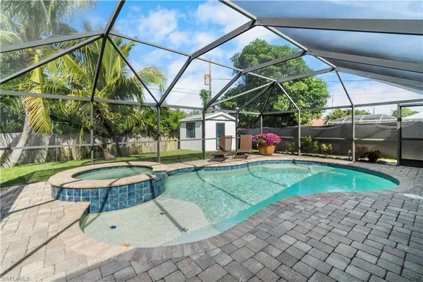 a view of outdoor space