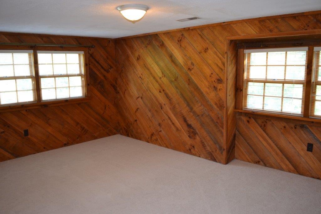 6141 Timber Bridge Road Roanoke, VA 24018 - Photo 22 of 35 DSC_0266