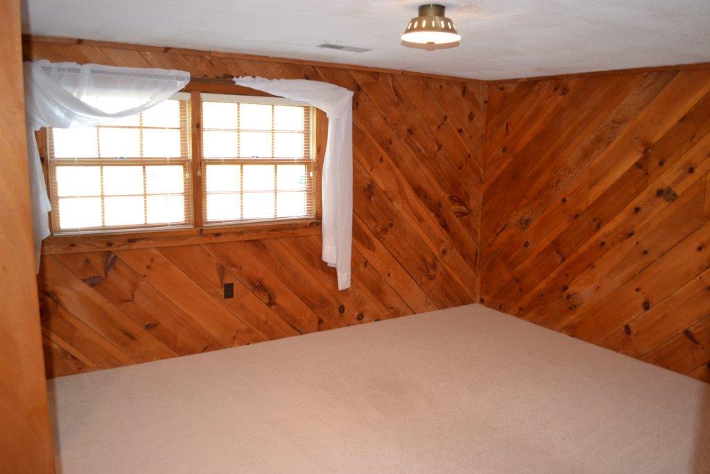 6141 Timber Bridge Road Roanoke, VA 24018 - Photo 25 of 35 DSC_0270