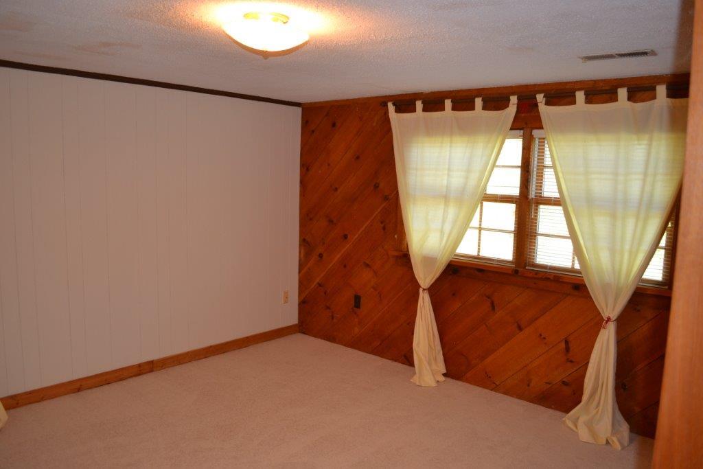 6141 Timber Bridge Road Roanoke, VA 24018 - Photo 28 of 35 DSC_0272