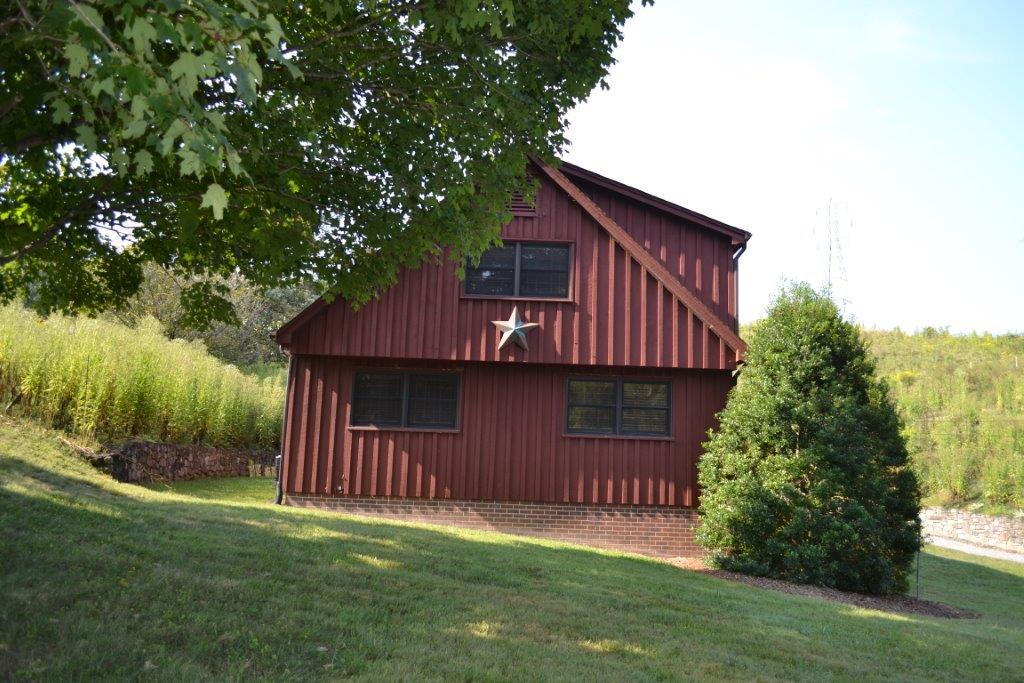 6141 Timber Bridge Road Roanoke, VA 24018 - Photo 8 of 35 DSC_0290