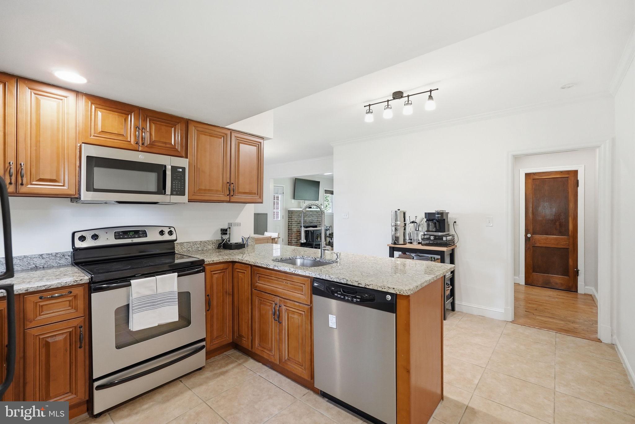1811 Ednor Road Silver Spring, MD 20905 - Photo 7 of 39 Updated kitchen