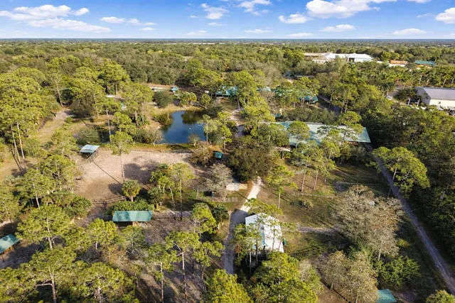 $1,200 | 2141 B Road, Unit STALLS, Loxahatchee Groves, FL 33470