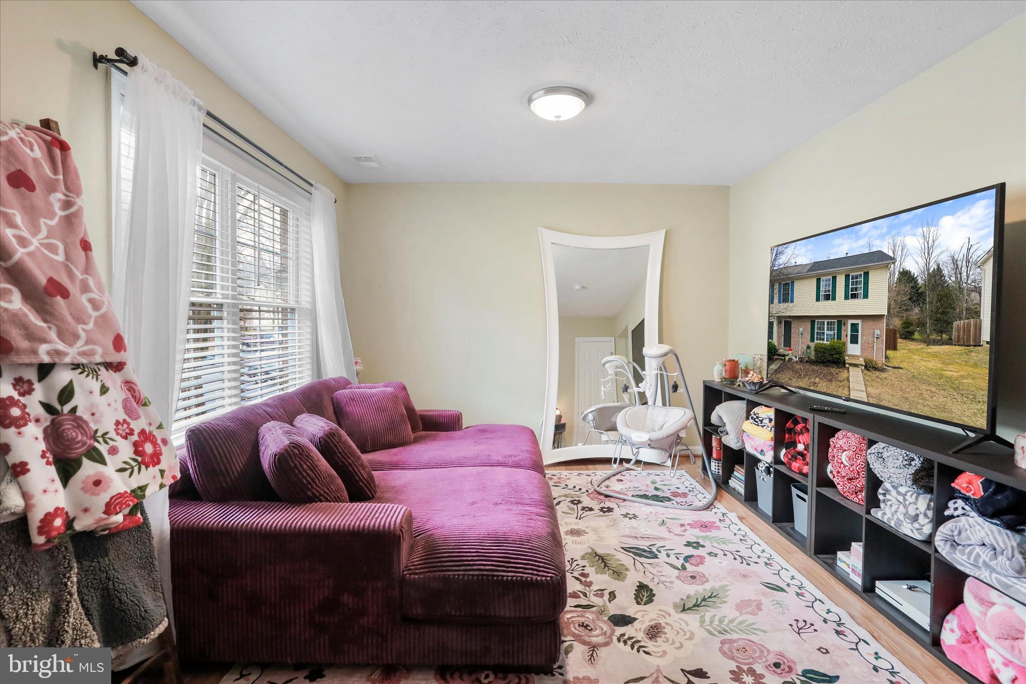 416 Ridgefield Avenue Stephens City, VA 22655 - Photo 6 of 28 Living room