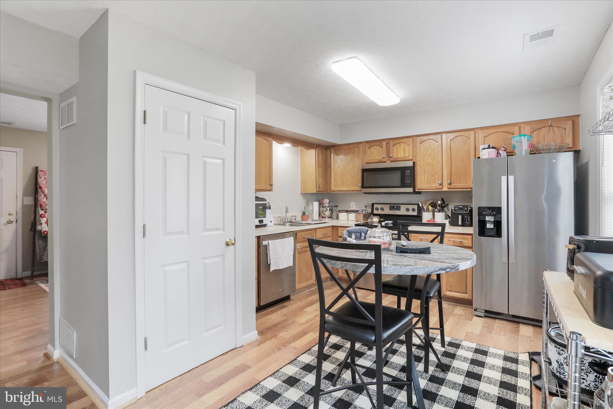 416 Ridgefield Avenue Stephens City, VA 22655 - Photo 8 of 28 Kitchen