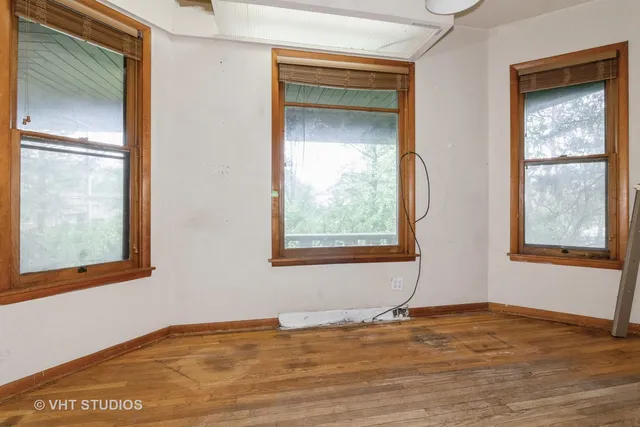 $449,999 | 300 North River Road, Naperville, IL 60540