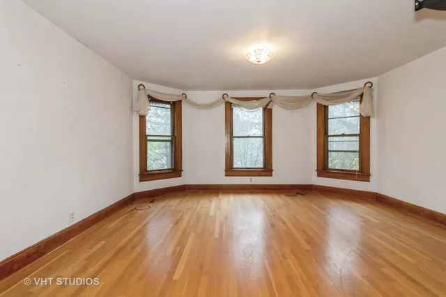 $449,999 | 300 North River Road, Naperville, IL 60540