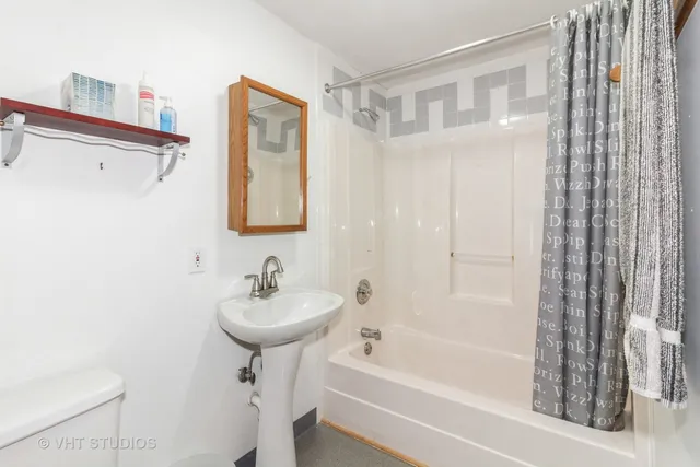 $449,999 | 300 North River Road, Naperville, IL 60540