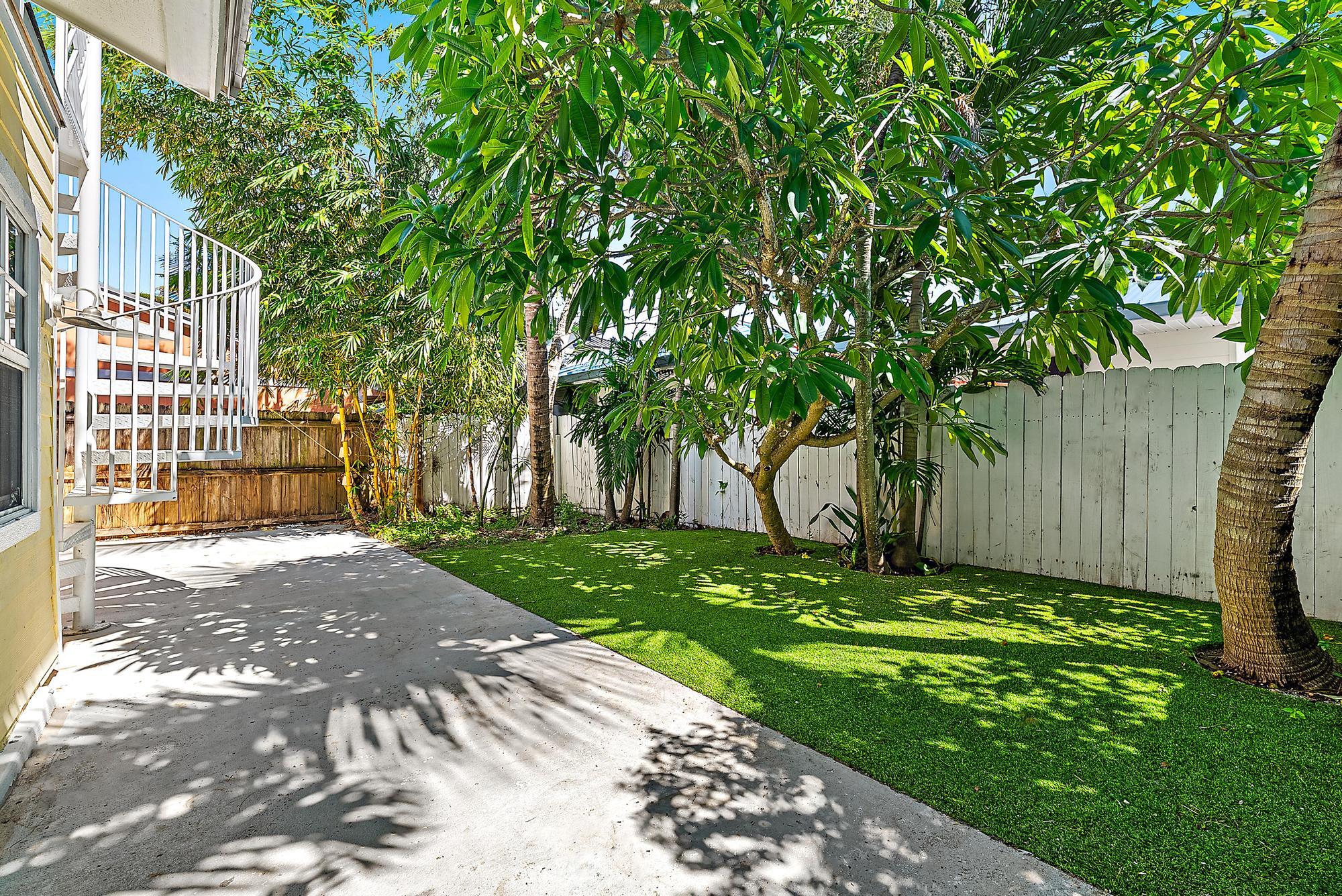 301 Xanadu Place Jupiter, FL 33477 - Photo 11 of 21 301 Xanadu