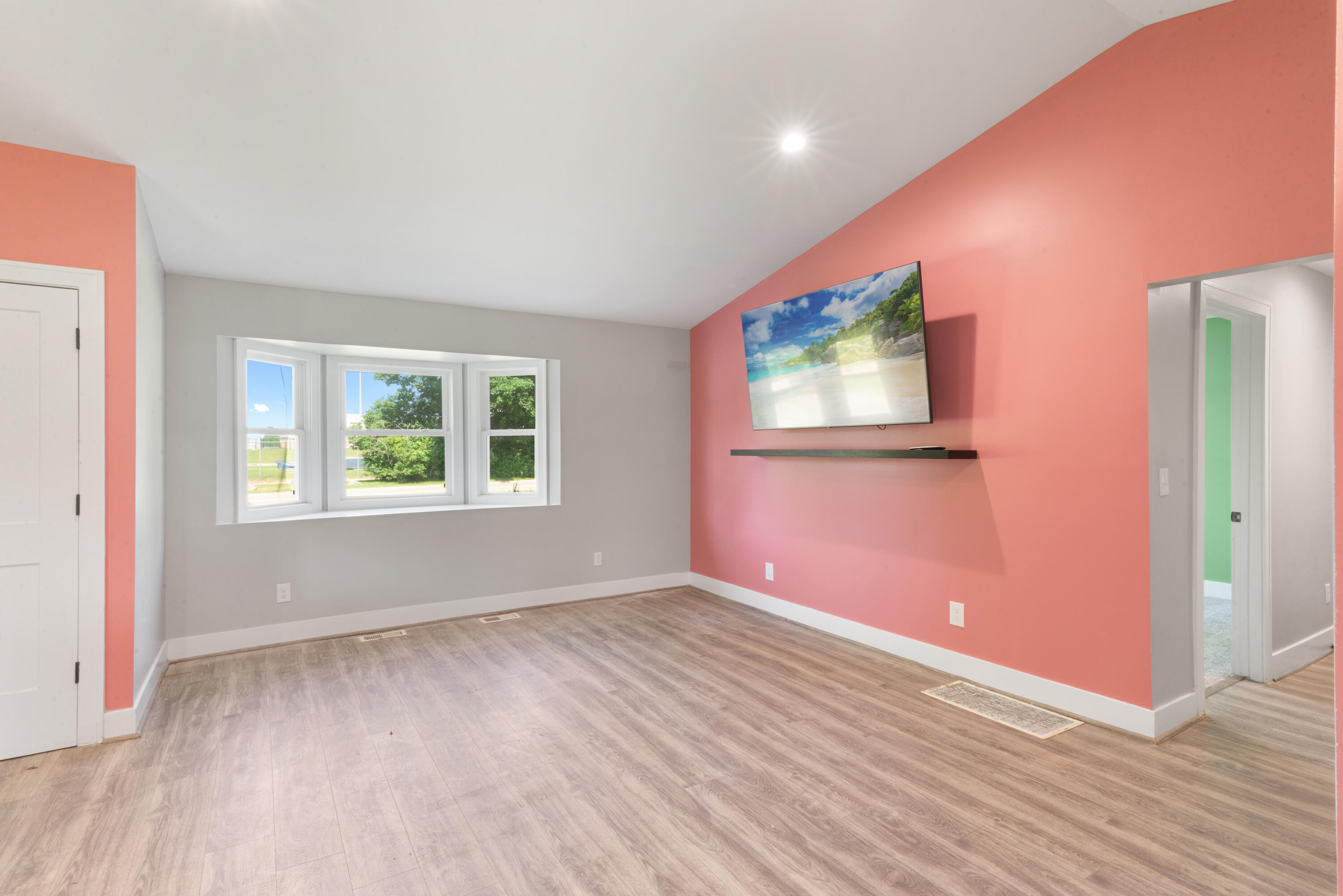 6750 Walters Road Clarkston, MI 48346 - Photo 10 of 25 10