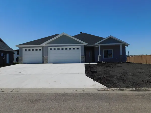 $599,900 | 4203 Pine Parkway South, Fargo, ND 58104