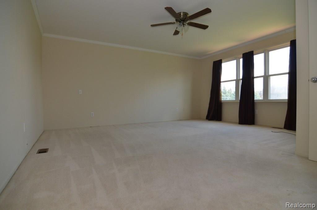 1668 Ridgecrest Rochester Hills, MI 48306 - Photo 19 of 31