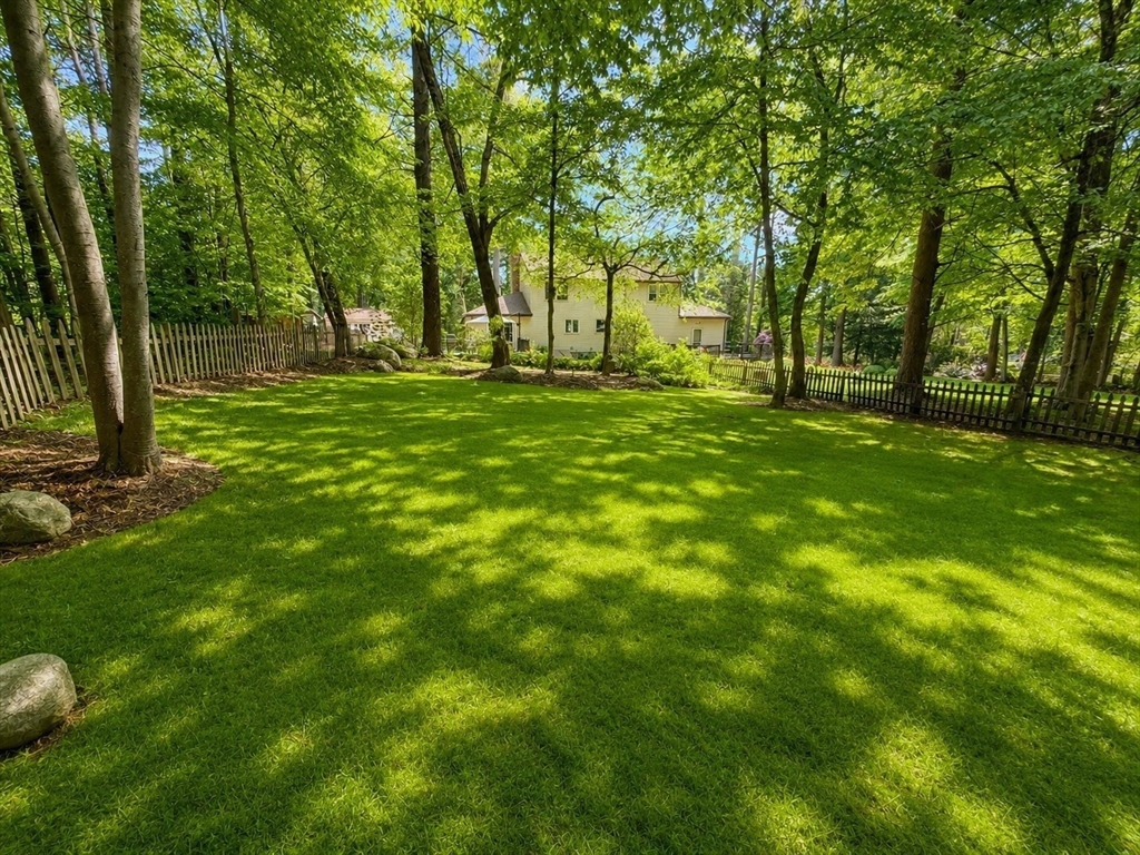 20 Pinecrest Road, Unit 20 Uxbridge, MA 01569 - Photo 23 of 26