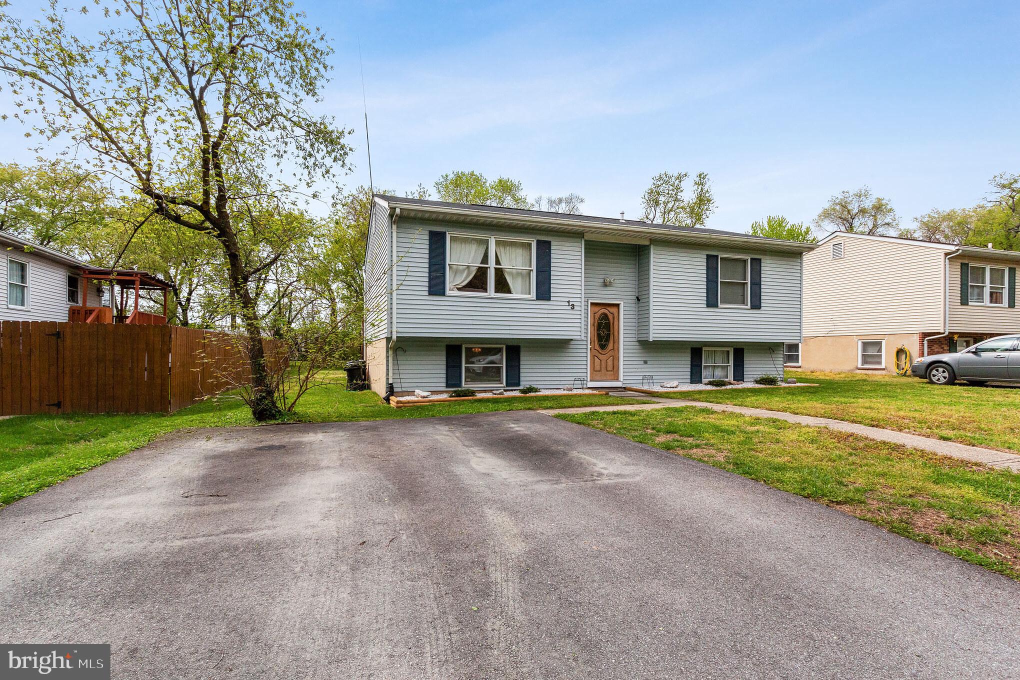 13 Bar Harbor Road Pasadena, MD 21122 - Photo 2 of 30 Gallery Image 2