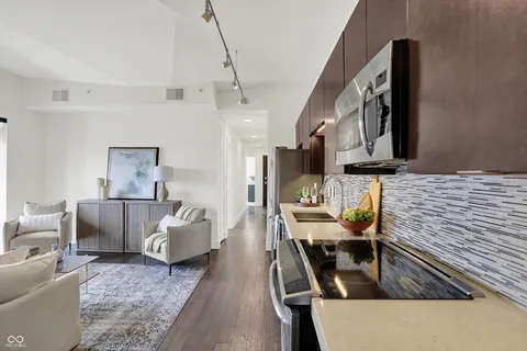 $268,000 | 825 North Delaware Street, Unit 4B, Indianapolis, IN 46204