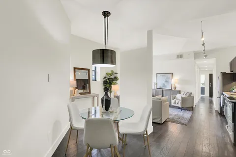 $268,000 | 825 North Delaware Street, Unit 4B, Indianapolis, IN 46204