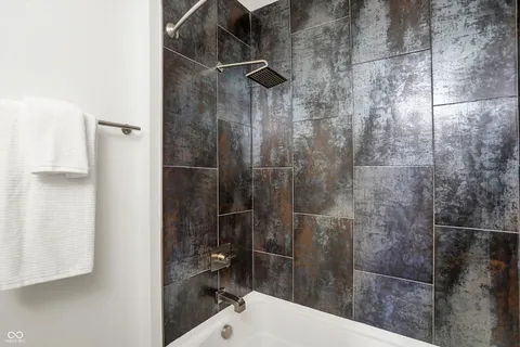 $268,000 | 825 North Delaware Street, Unit 4B, Indianapolis, IN 46204