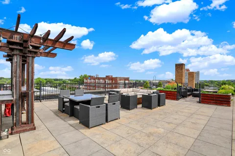 $268,000 | 825 North Delaware Street, Unit 4B, Indianapolis, IN 46204