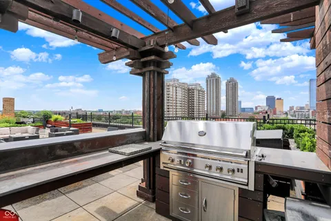 $268,000 | 825 North Delaware Street, Unit 4B, Indianapolis, IN 46204