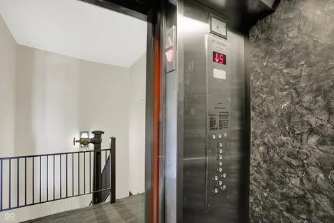 $268,000 | 825 North Delaware Street, Unit 4B, Indianapolis, IN 46204