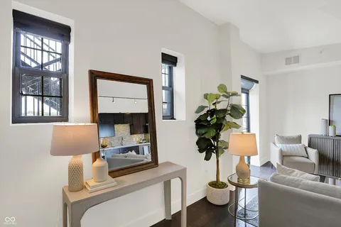 $268,000 | 825 North Delaware Street, Unit 4B, Indianapolis, IN 46204