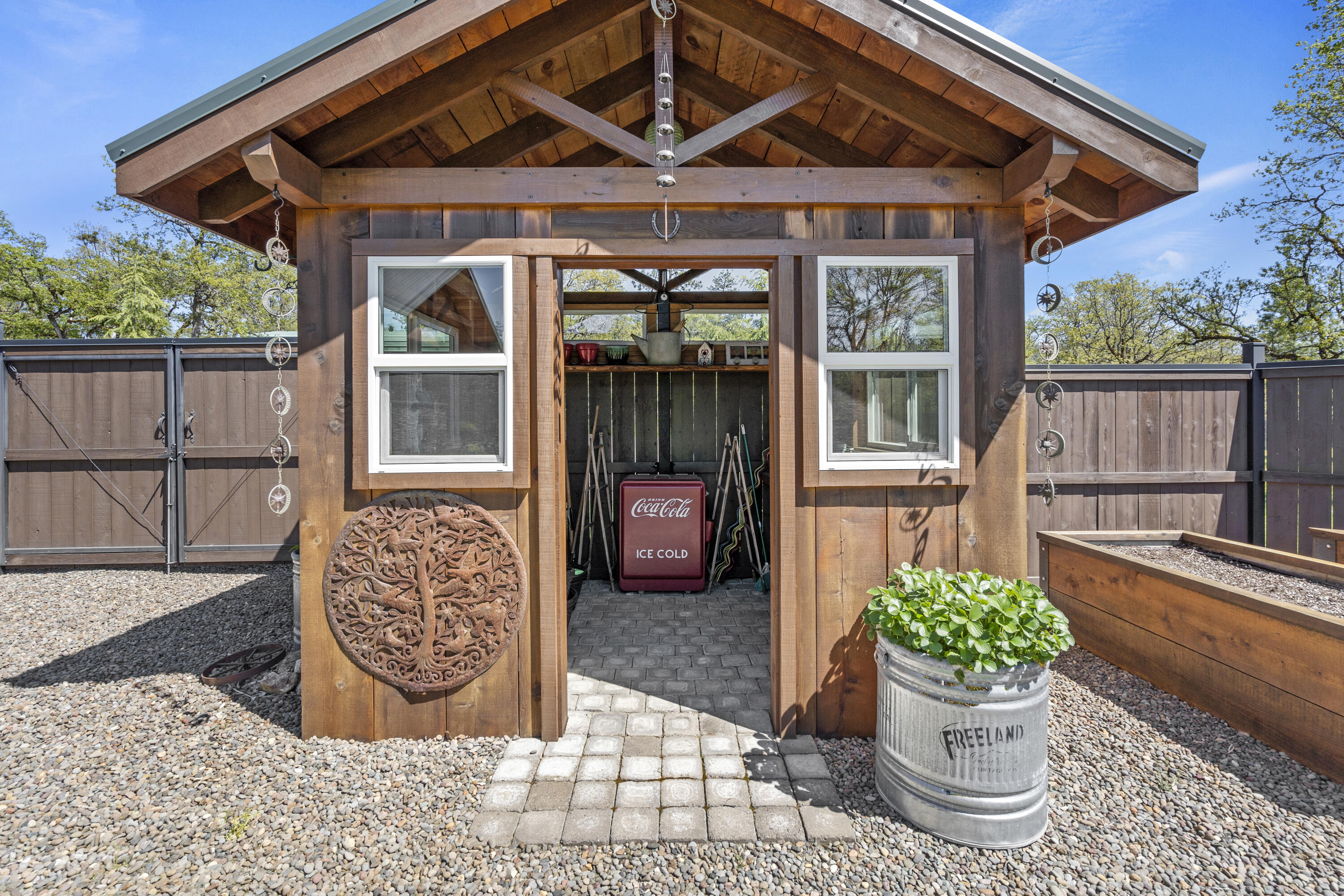 393 Bond Road Shady Cove, OR 97539 - Photo 14 of 40 Potting Shed