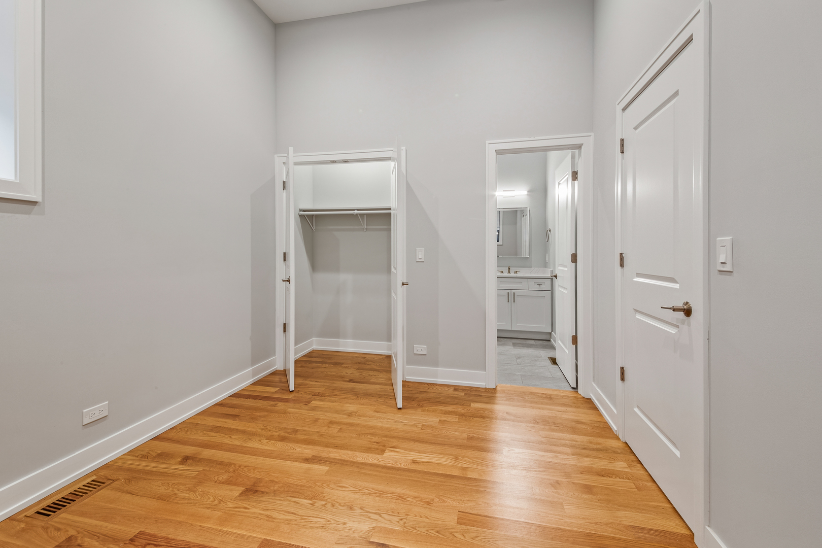 1349 North Noble Street, Unit 1 Chicago, IL 60642 - Photo 10 of 22