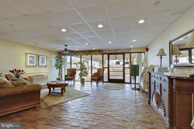 $1,500 | 10700 Coastal Highway, Unit 1606, Ocean City, MD 21842