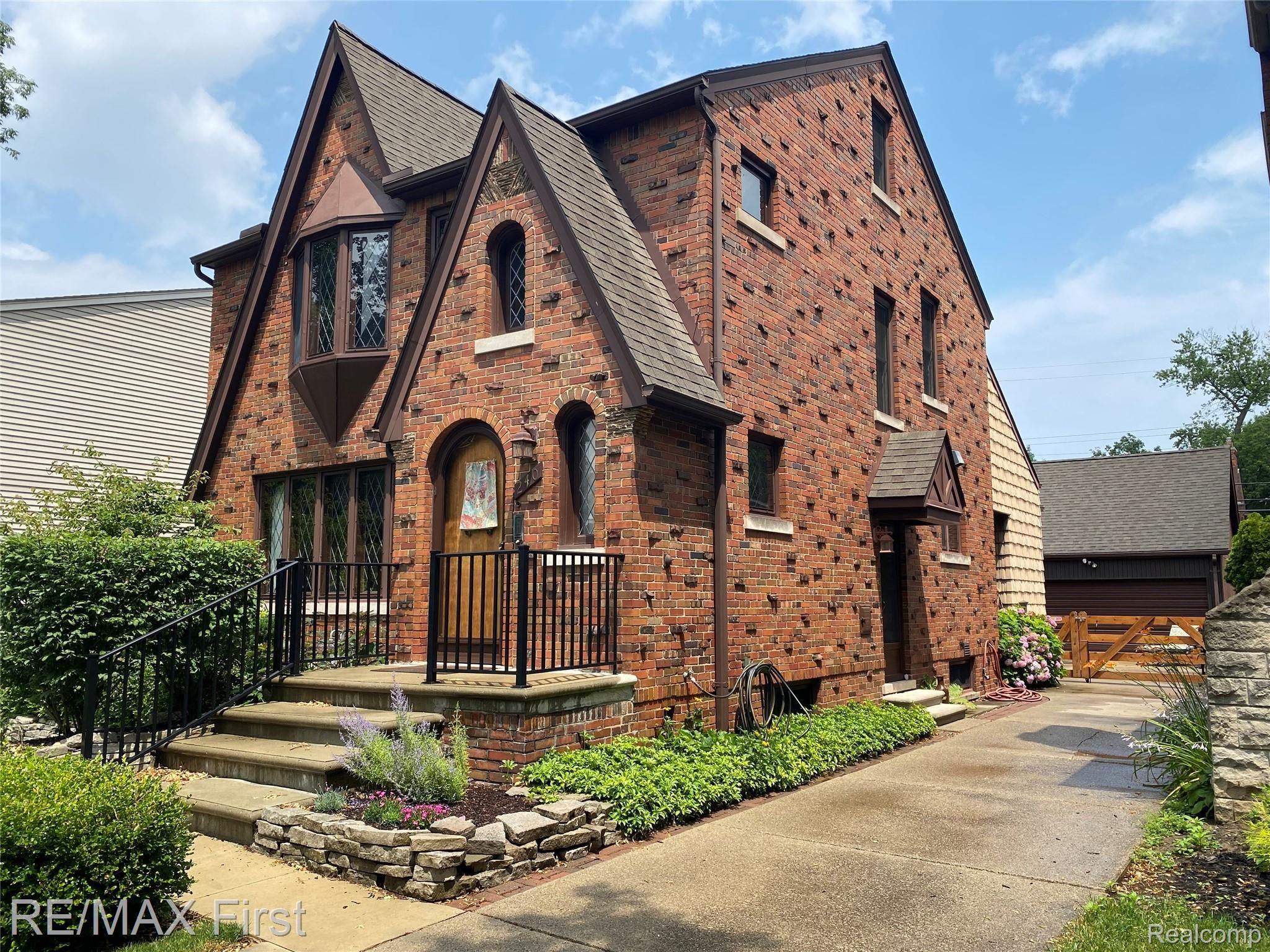 240 Fisher Road Grosse Pointe, MI 48230 - Photo 1 of 54 Primary Photo 1.jpg
