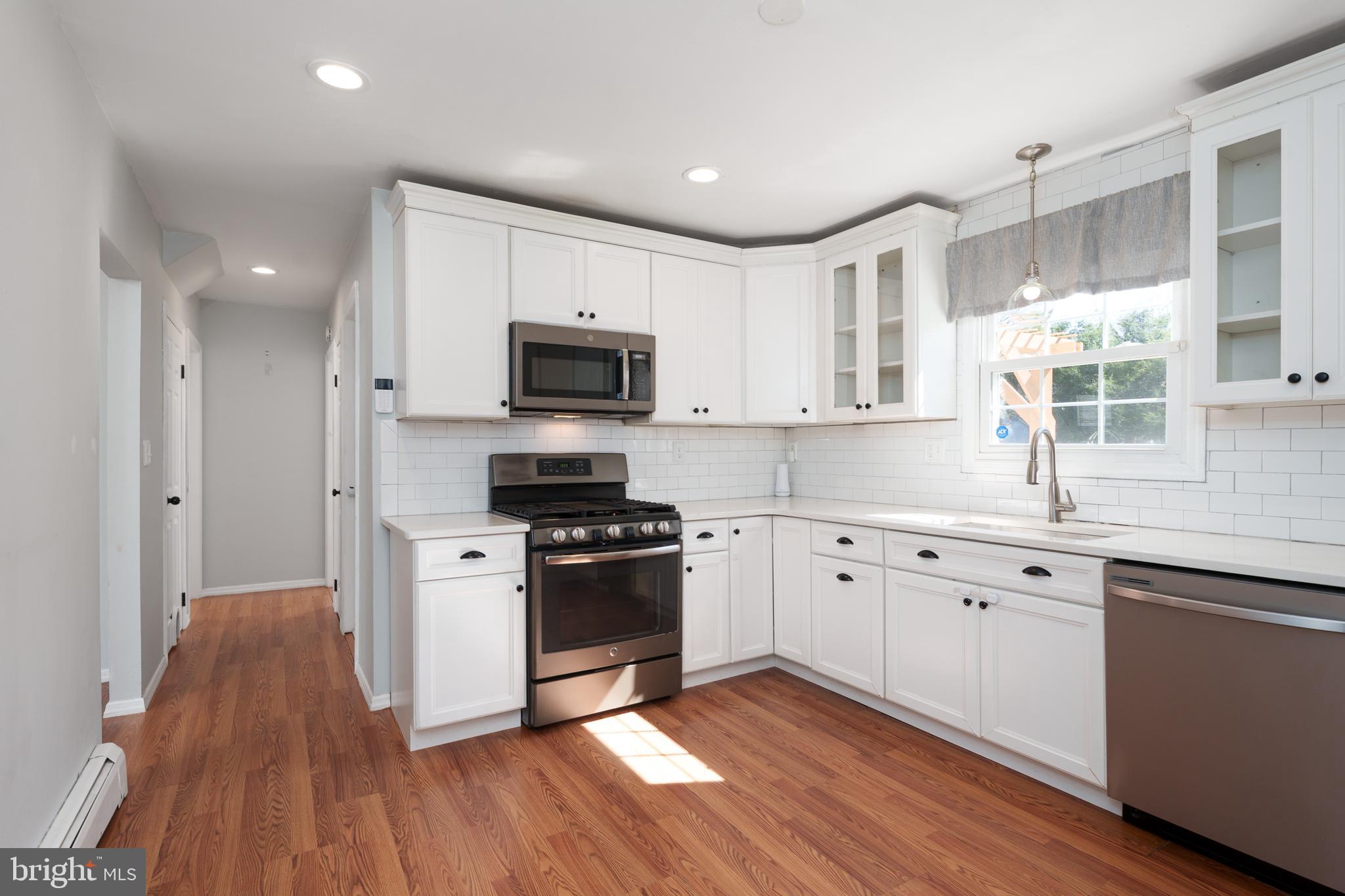 216 Rutgers Avenue Hamilton, NJ 08619 - Photo 11 of 27