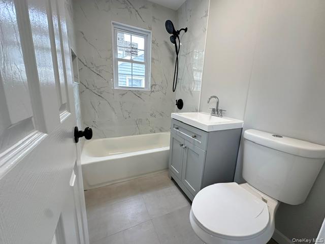 68 Inwood Road, Unit 2 Port Washington, NY 11050 - Photo 6 of 9