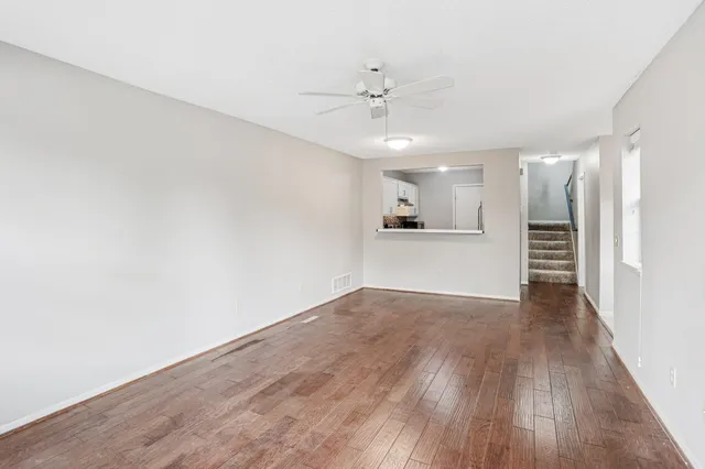 $229,900 | 2040 Shenandoah Court, Unit B, Plymouth, MN 55447