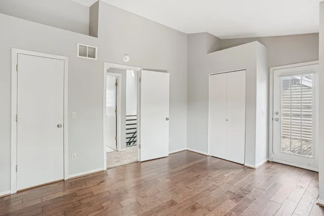 $229,900 | 2040 Shenandoah Court, Unit B, Plymouth, MN 55447