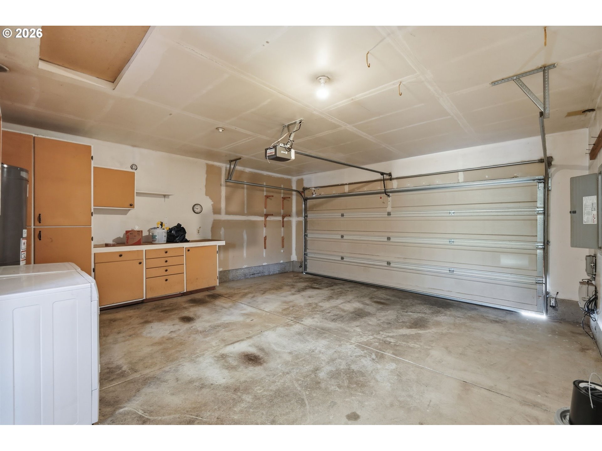6578 Aaron Lane Springfield, OR 97478 - Photo 36 of 43 Garage