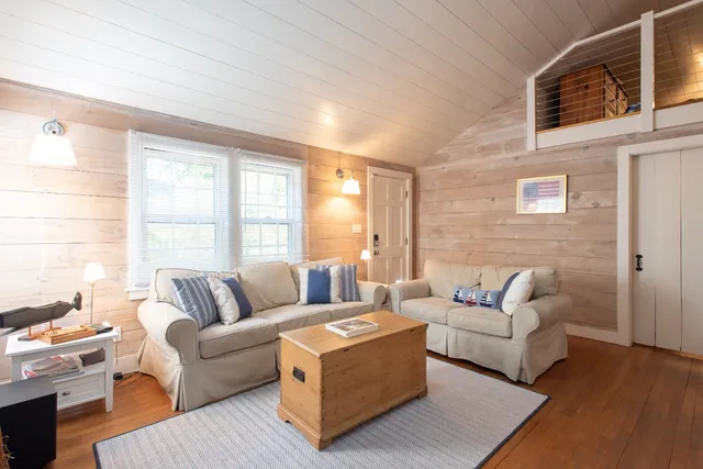 $1,675,000 | 16 H Milestone Road, Unit 8 DIONIS, Nantucket, MA 02554