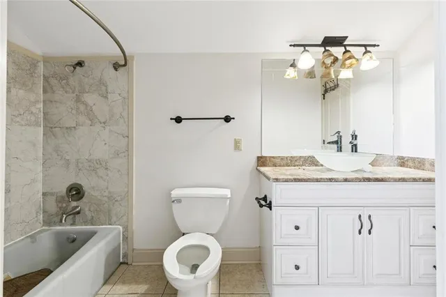 $360,000 | 3520 Karen Drive, Chalmette, LA 70043