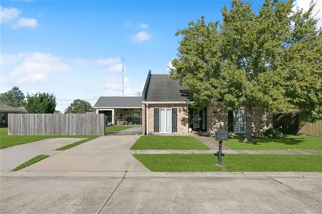 $360,000 | 3520 Karen Drive, Chalmette, LA 70043