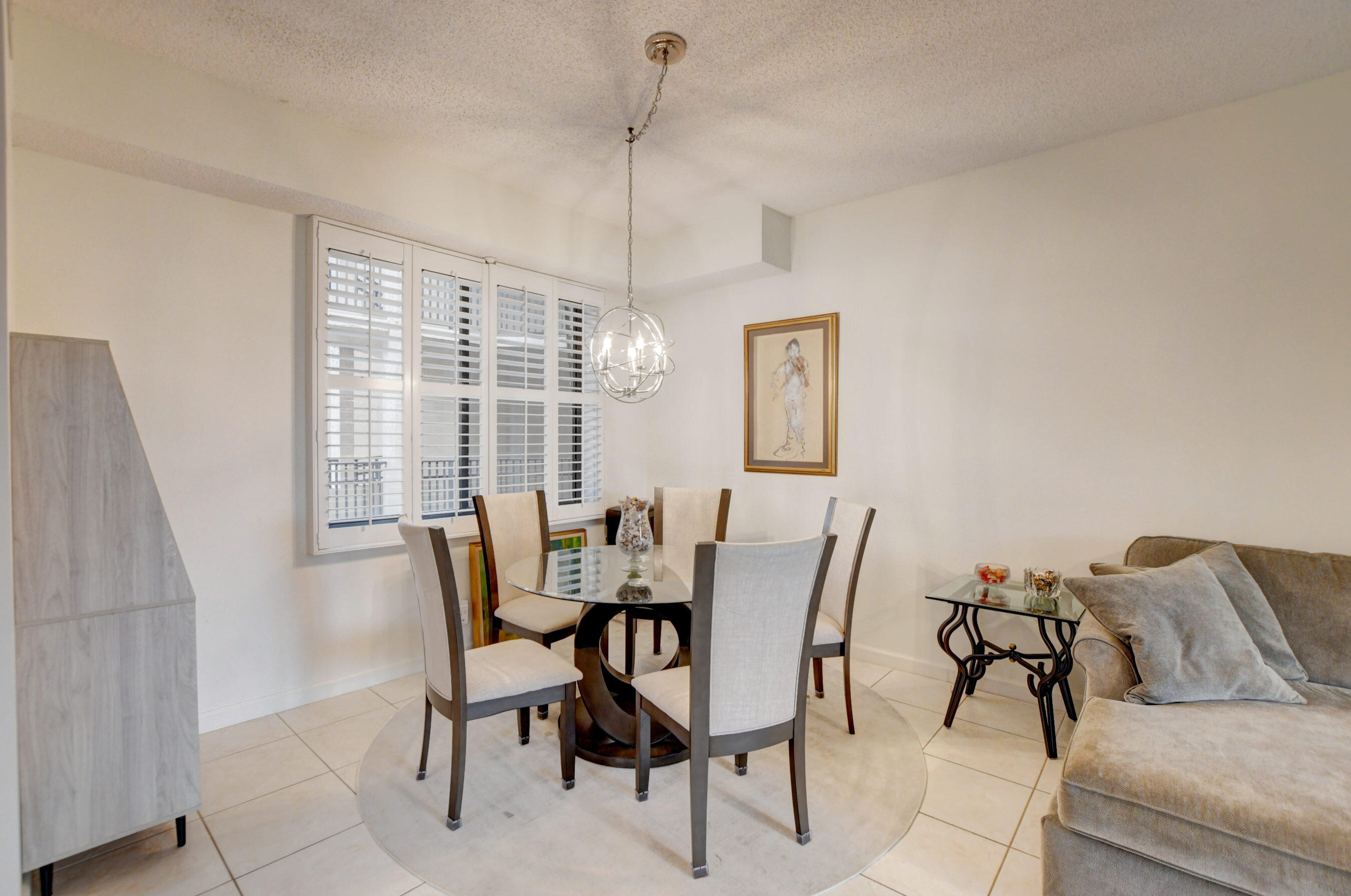 7546 La Paz Boulevard, Unit 207 Boca Raton, FL 33433 - Photo 5 of 25 dining room