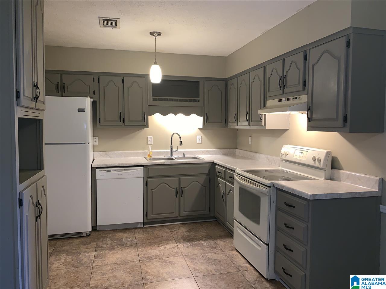 725 Cherokee Trail Warrior, AL 35180 - Photo 5 of 24