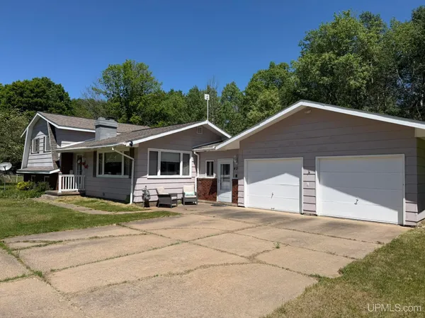 $249,900 | 406 West 4th Street, Caspian, MI 49915