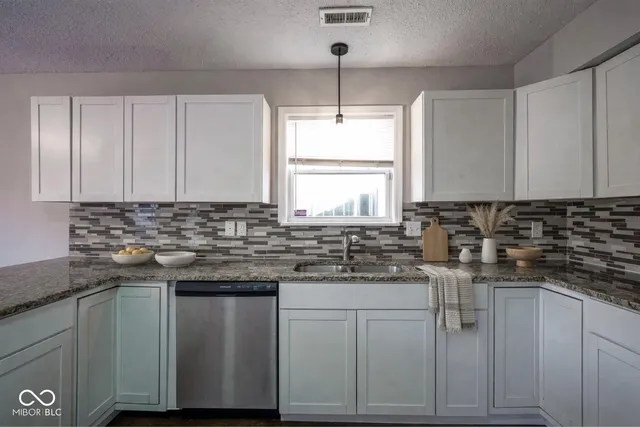 $239,900 | 10840 Orchard Valley Way, Indianapolis, IN 46235