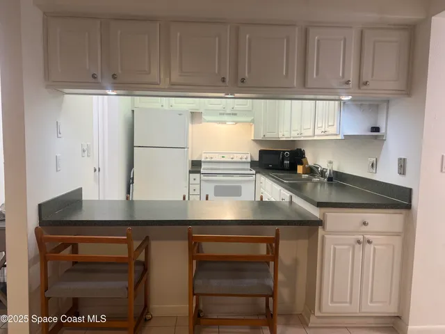 $1,600 | 180 Flagler Lane, Unit 22, Cocoa Beach, FL 32931