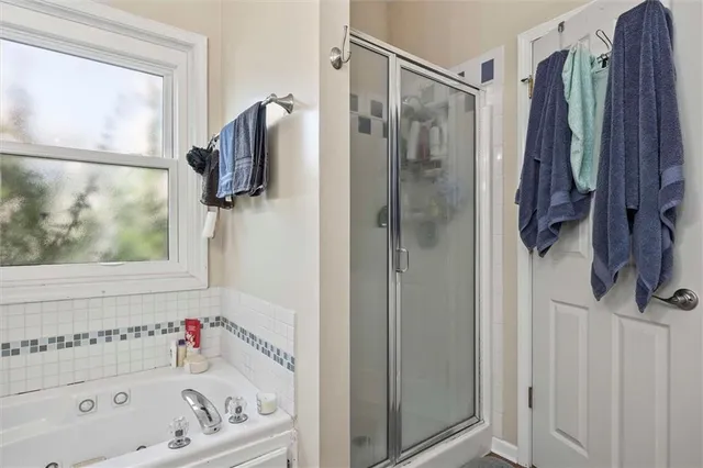 $340,000 | 147 West Colleen Court, Gardner, KS 66030