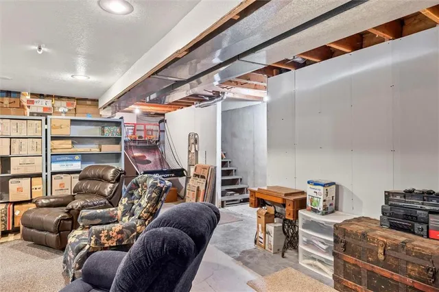 $340,000 | 147 West Colleen Court, Gardner, KS 66030