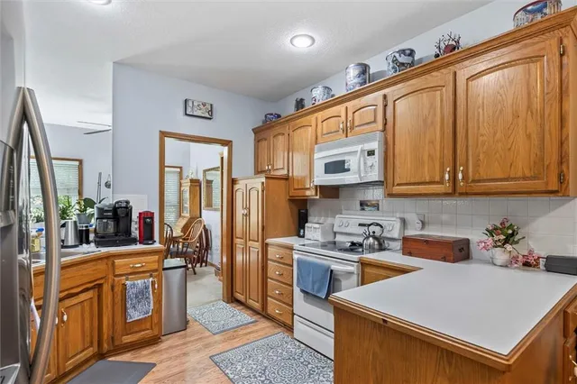 $340,000 | 147 West Colleen Court, Gardner, KS 66030